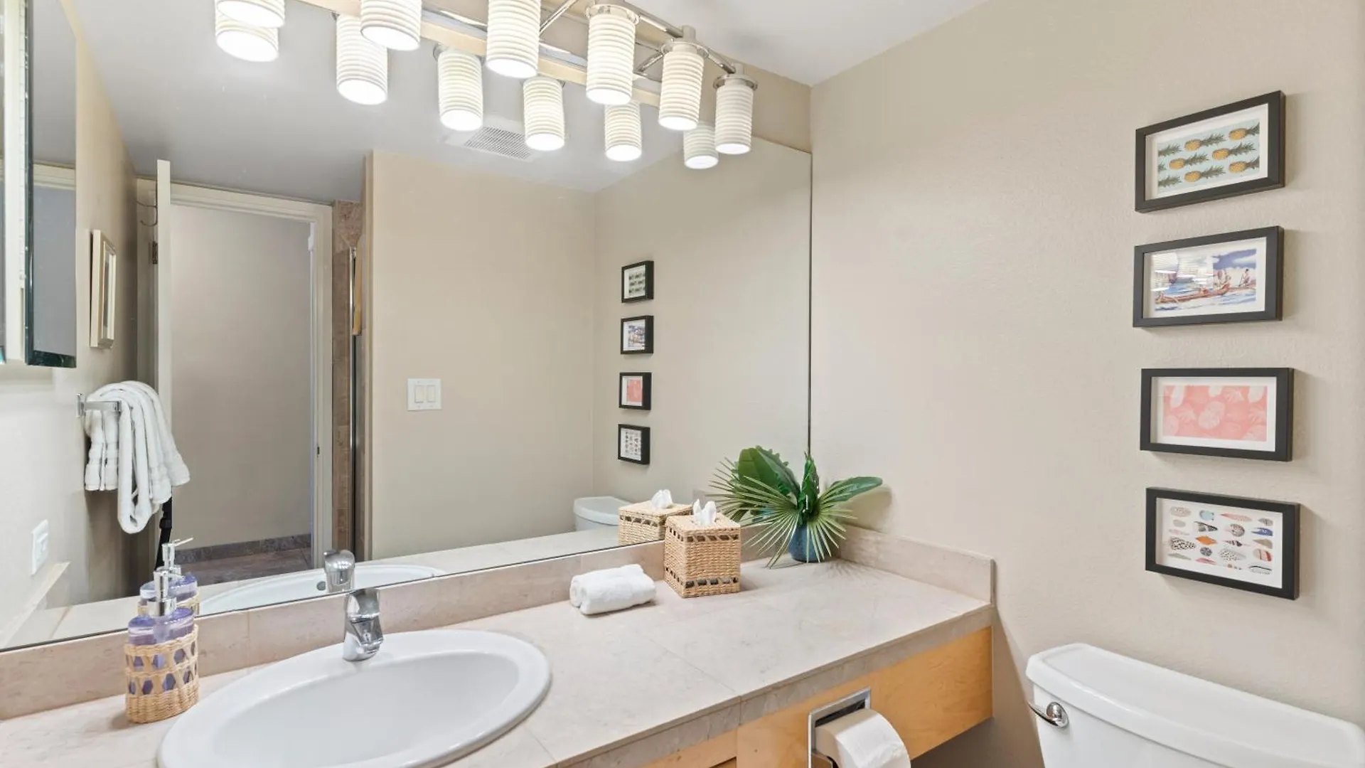 Perfect Getaway 2Bd Condo, Steps To Beach & Shops Wailea  0*, Wailea (Maui) United States