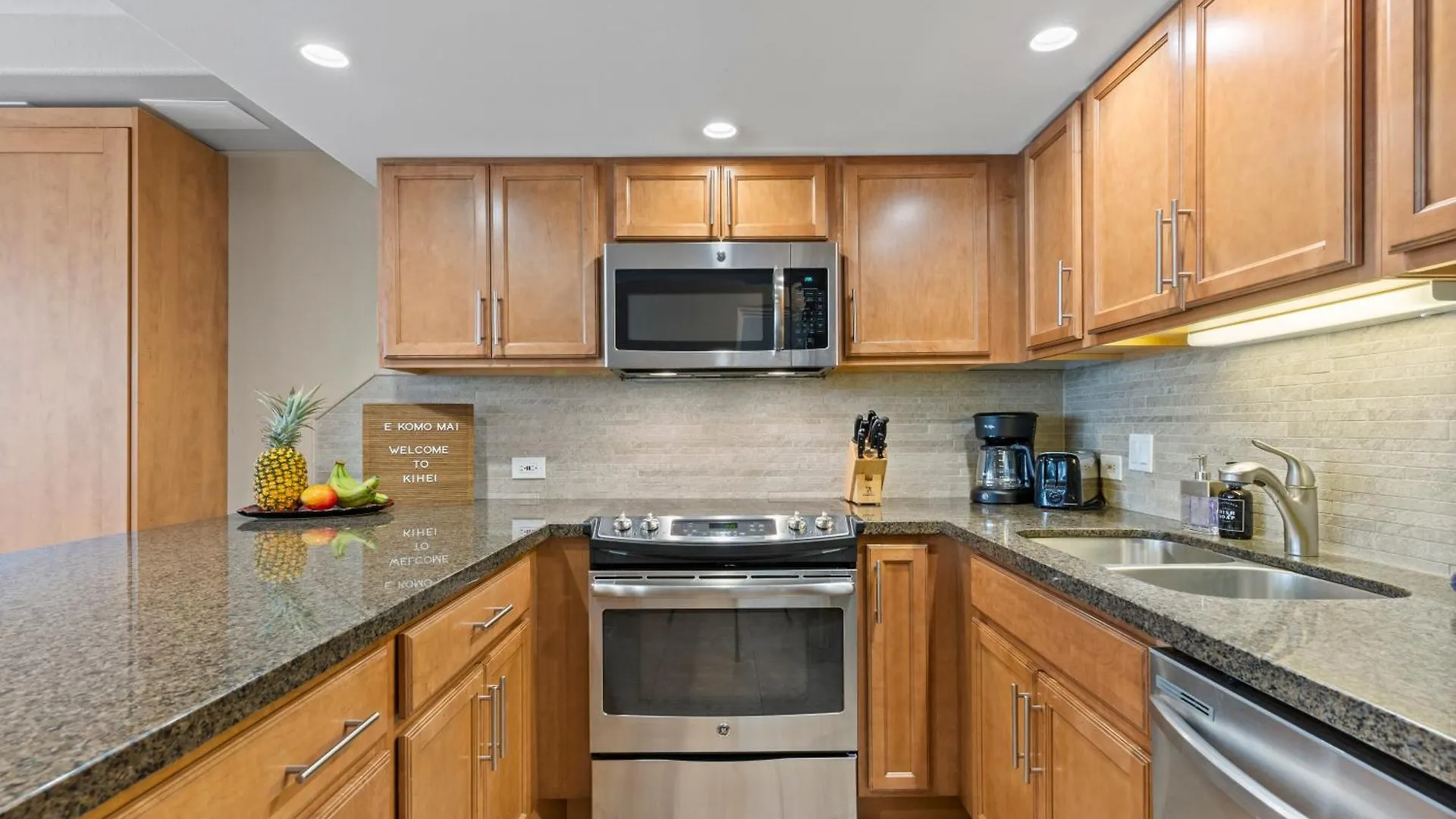 Perfect Getaway 2Bd Condo, Steps To Beach & Shops Wailea  0*, Wailea (Maui)